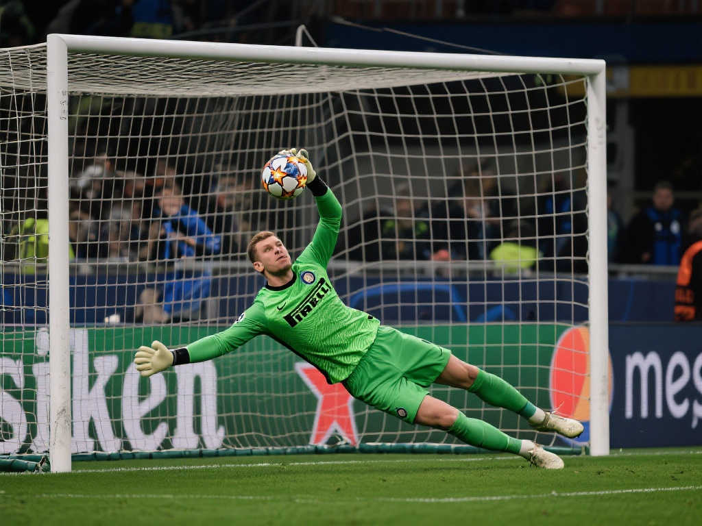 欧冠周最佳球员候选揭晓:索默与阿什拉夫入围 欧冠周最佳球员候选揭晓:索默与阿什拉夫入围